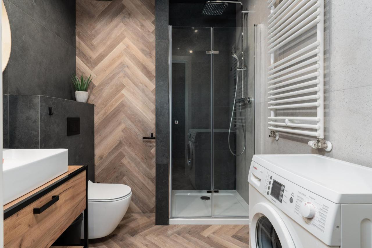 Apartment Loft Style Opienskiego With Parking By Renters Poznan