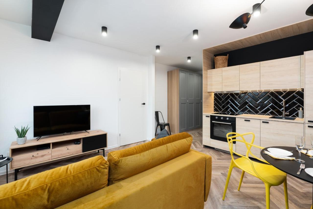 Apartment Loft Style Opienskiego With Parking By Renters Poznan