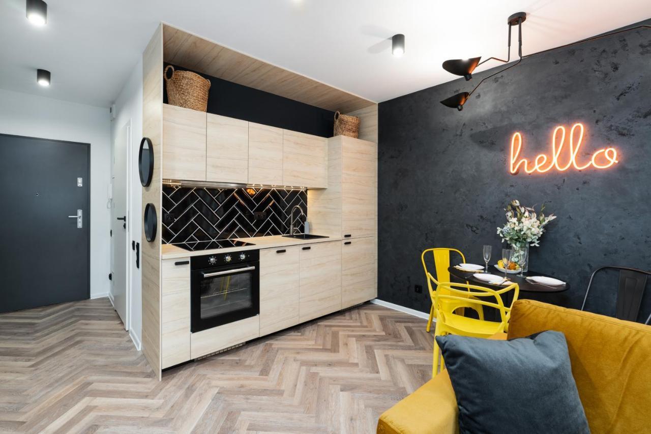 Loft Style Opienskiego With Parking By Renters Apartment